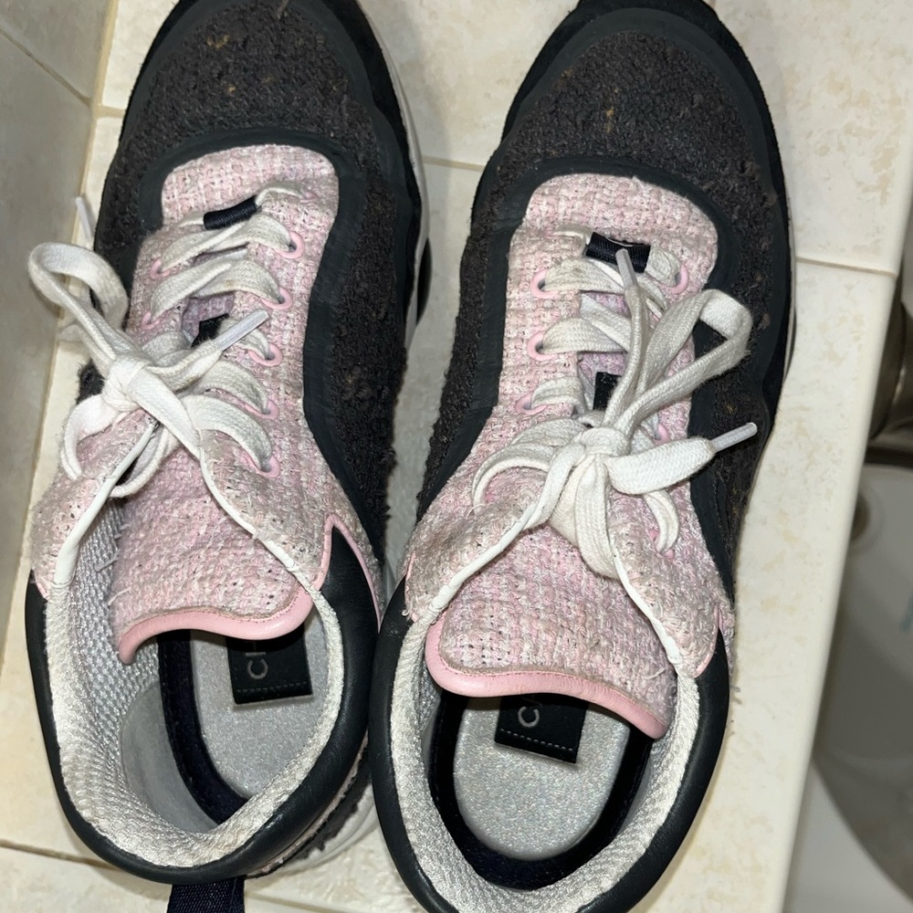 Used women’s Chanel sneakers size 39.5 - Picture 4 of 5